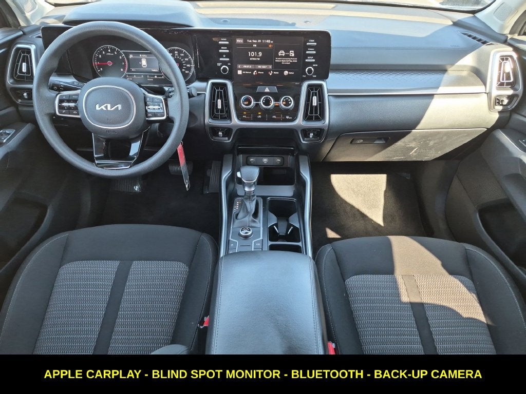 2023 Kia Sorento LX