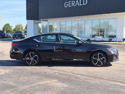 2023 Nissan Altima 2.5 SR
