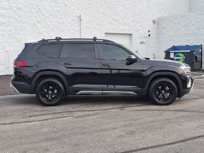 2025 Volkswagen Atlas 2.0T Peak Edition