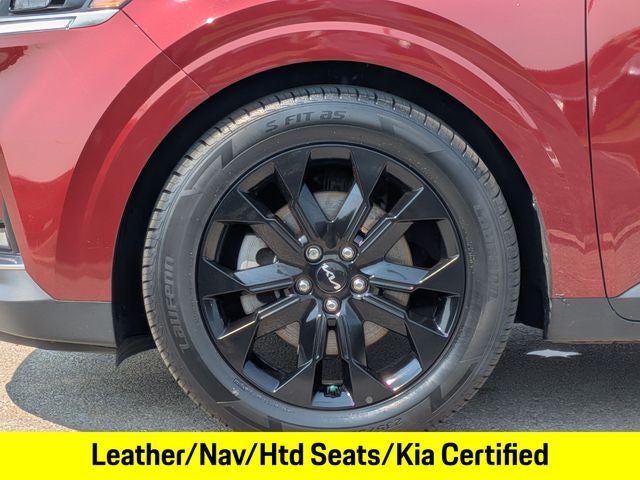 2023 Kia Carnival SX