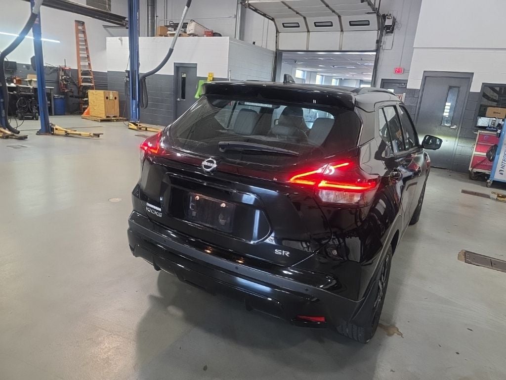 2023 Nissan Kicks SR