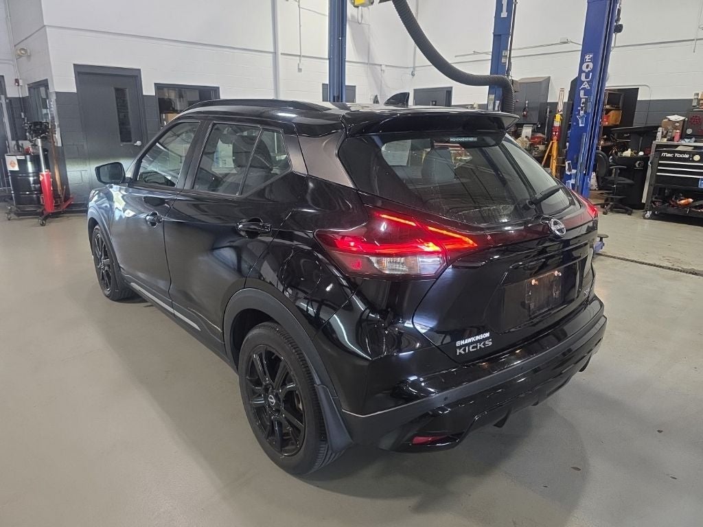 2023 Nissan Kicks SR