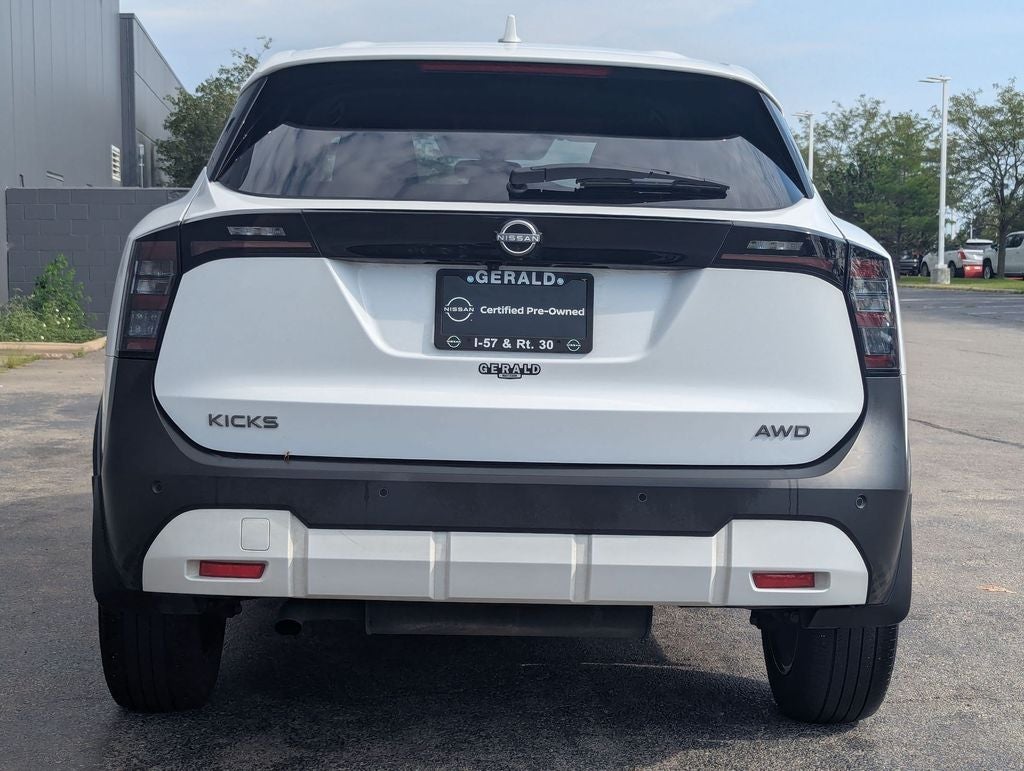 2025 Nissan Kicks SV