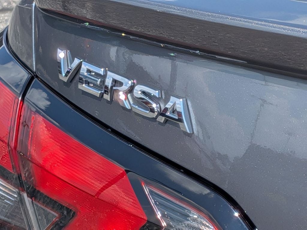 2025 Nissan Versa 1.6 SR