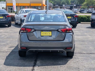 2025 Nissan Versa 1.6 SR