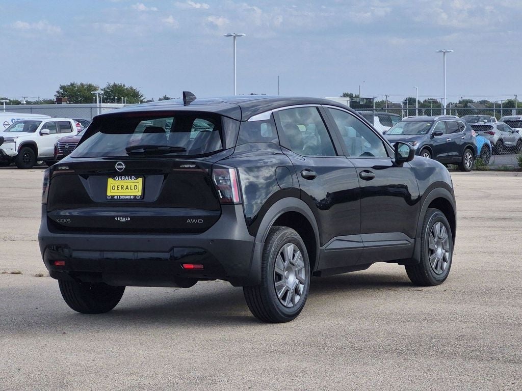 2025 Nissan Kicks S