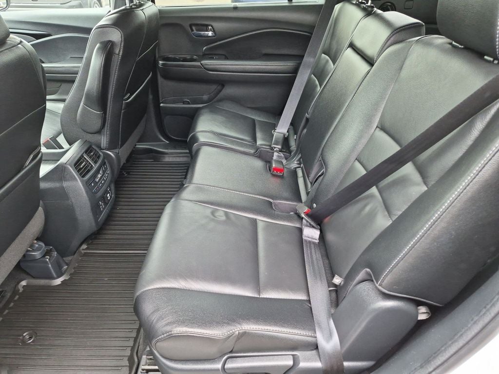 2022 Honda Pilot Touring 8 Passenger