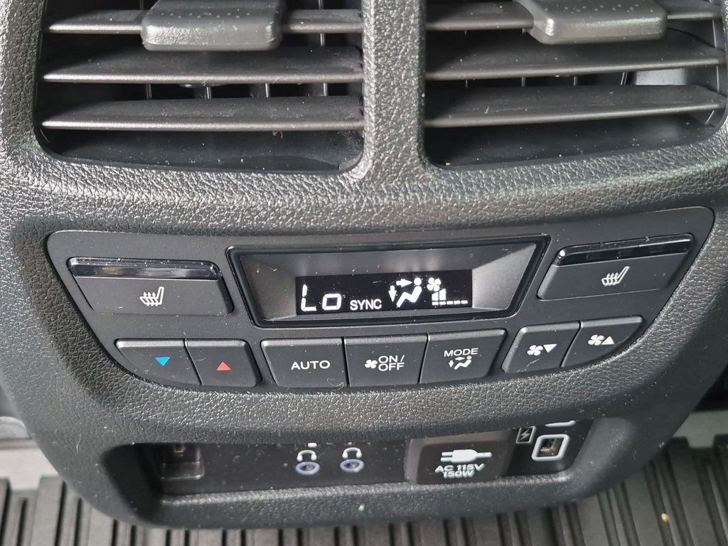 2022 Honda Pilot Touring 8 Passenger