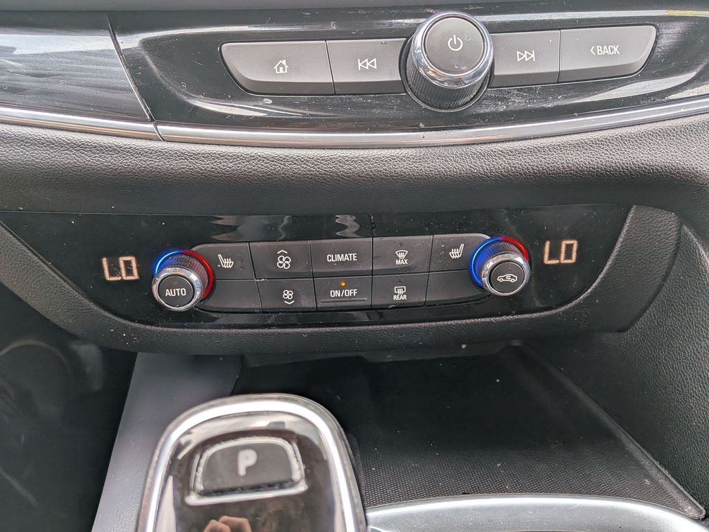 2020 Buick Enclave Essence