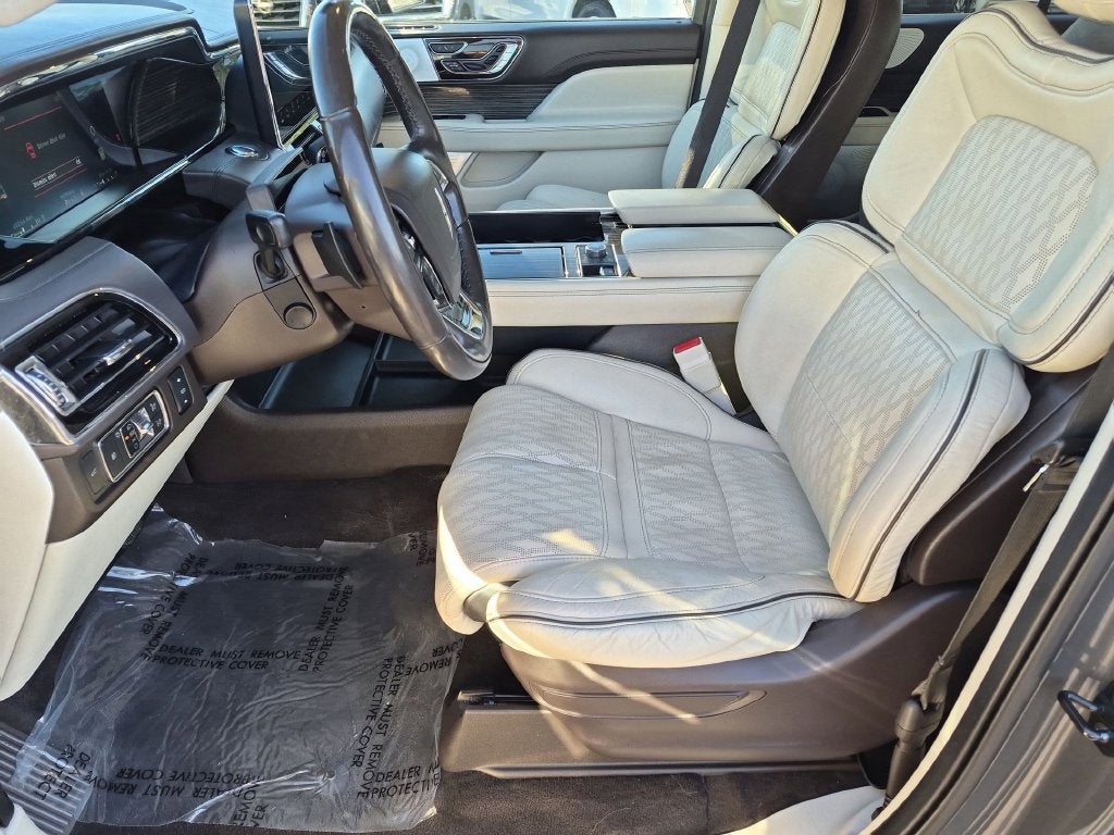 2022 Lincoln Navigator Black Label
