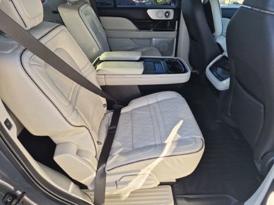 2022 Lincoln Navigator Black Label
