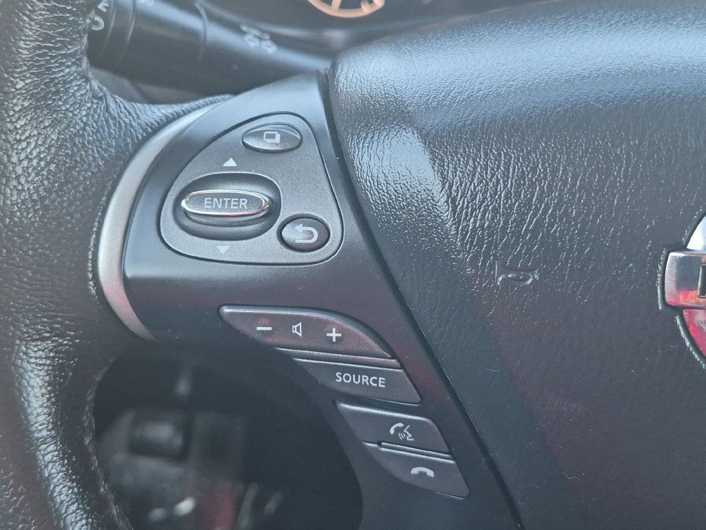 2015 Nissan Pathfinder SL
