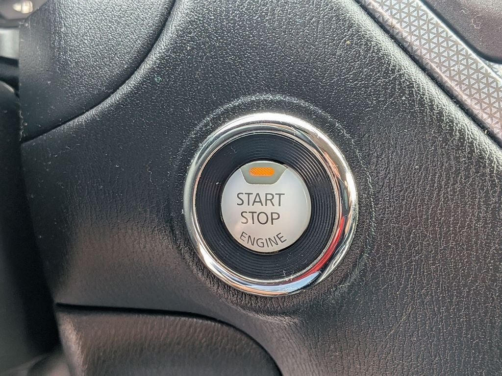 2017 Nissan Pathfinder SL