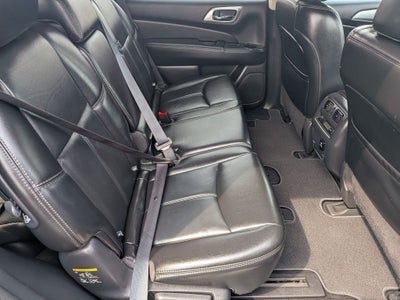 2017 Nissan Pathfinder SL