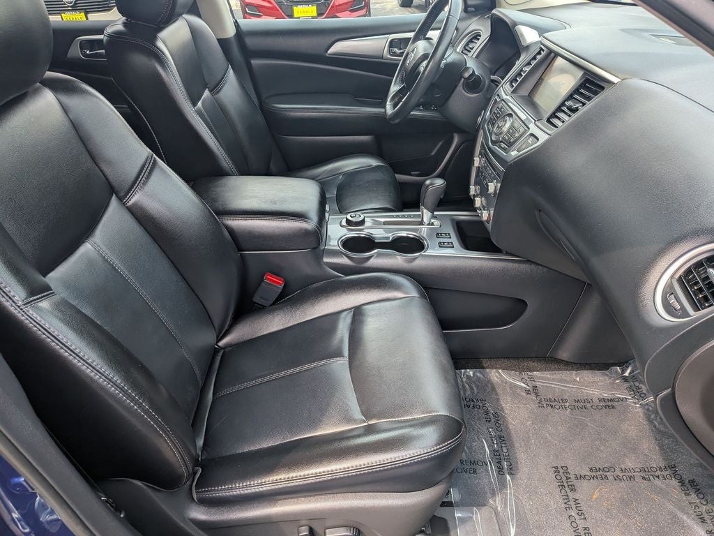 2017 Nissan Pathfinder SL