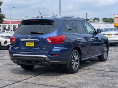 2017 Nissan Pathfinder SL