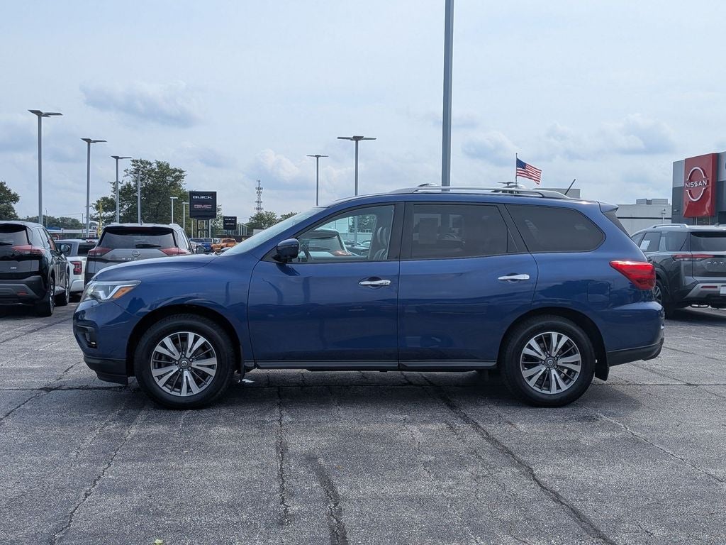 2017 Nissan Pathfinder SL