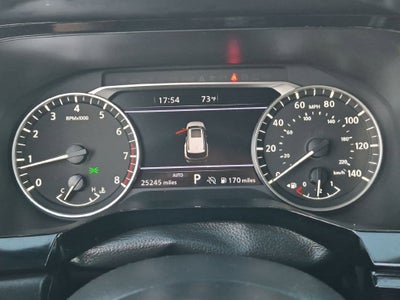 2025 Nissan Pathfinder SV