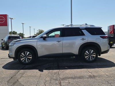 2024 Nissan Pathfinder SL