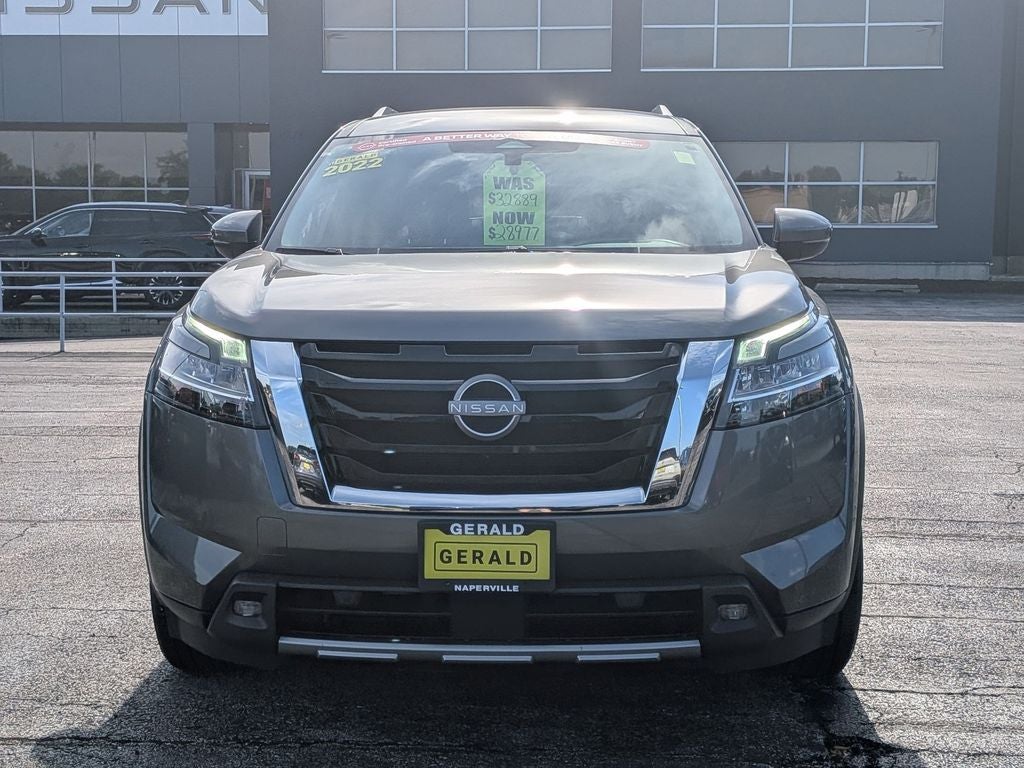 2022 Nissan Pathfinder SL
