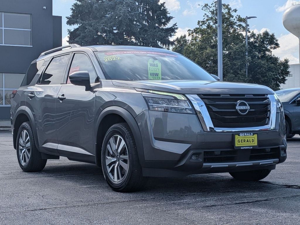 2022 Nissan Pathfinder SL