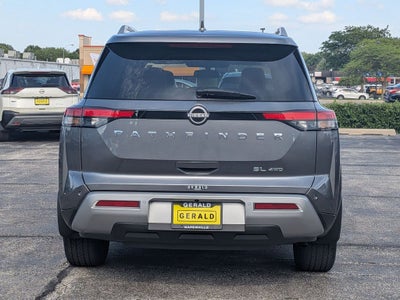 2022 Nissan Pathfinder SL