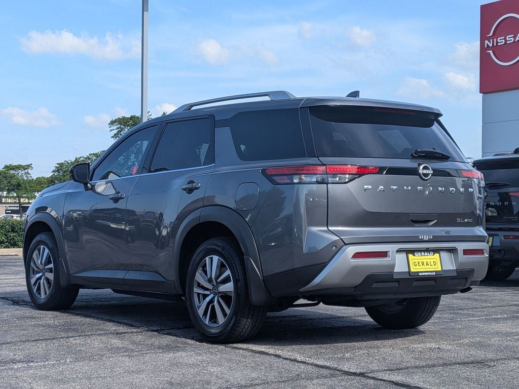 2022 Nissan Pathfinder SL