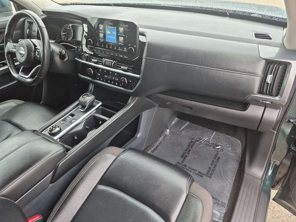 2024 Nissan Pathfinder SL