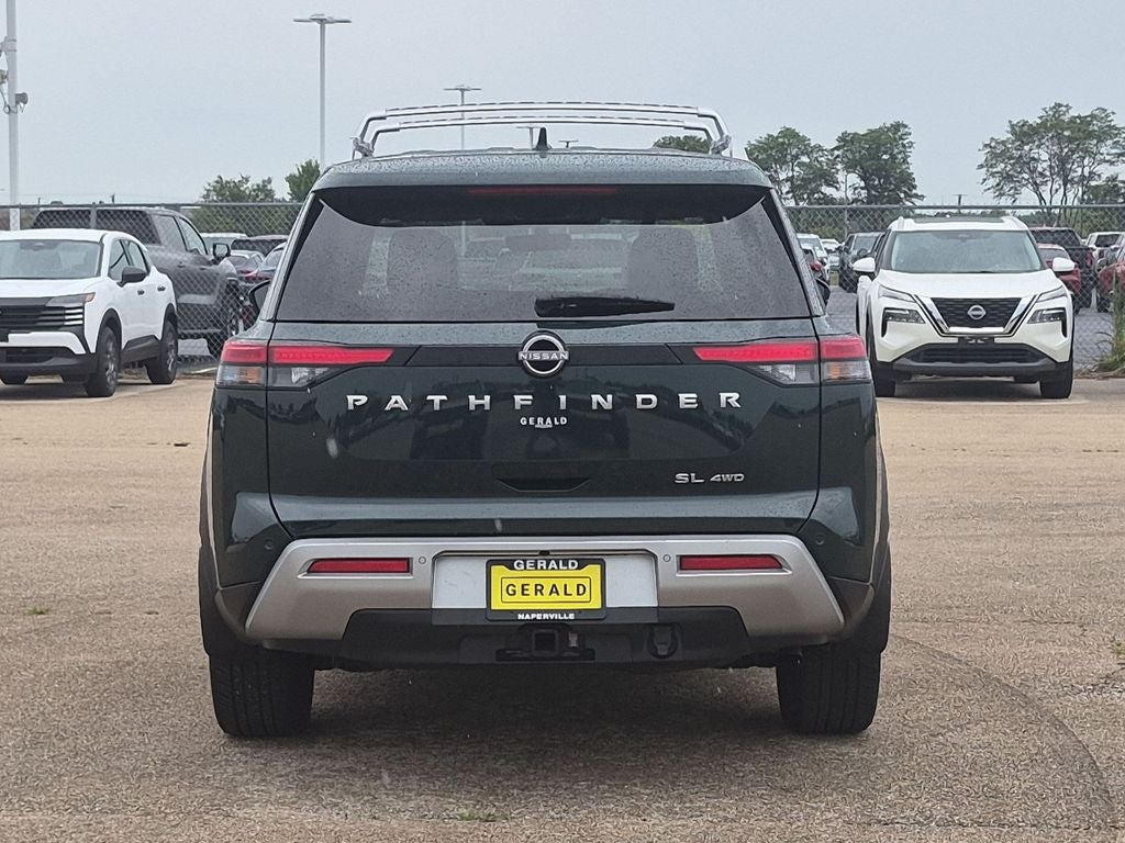 2024 Nissan Pathfinder SL