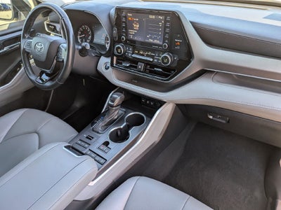 2021 Toyota Highlander XLE