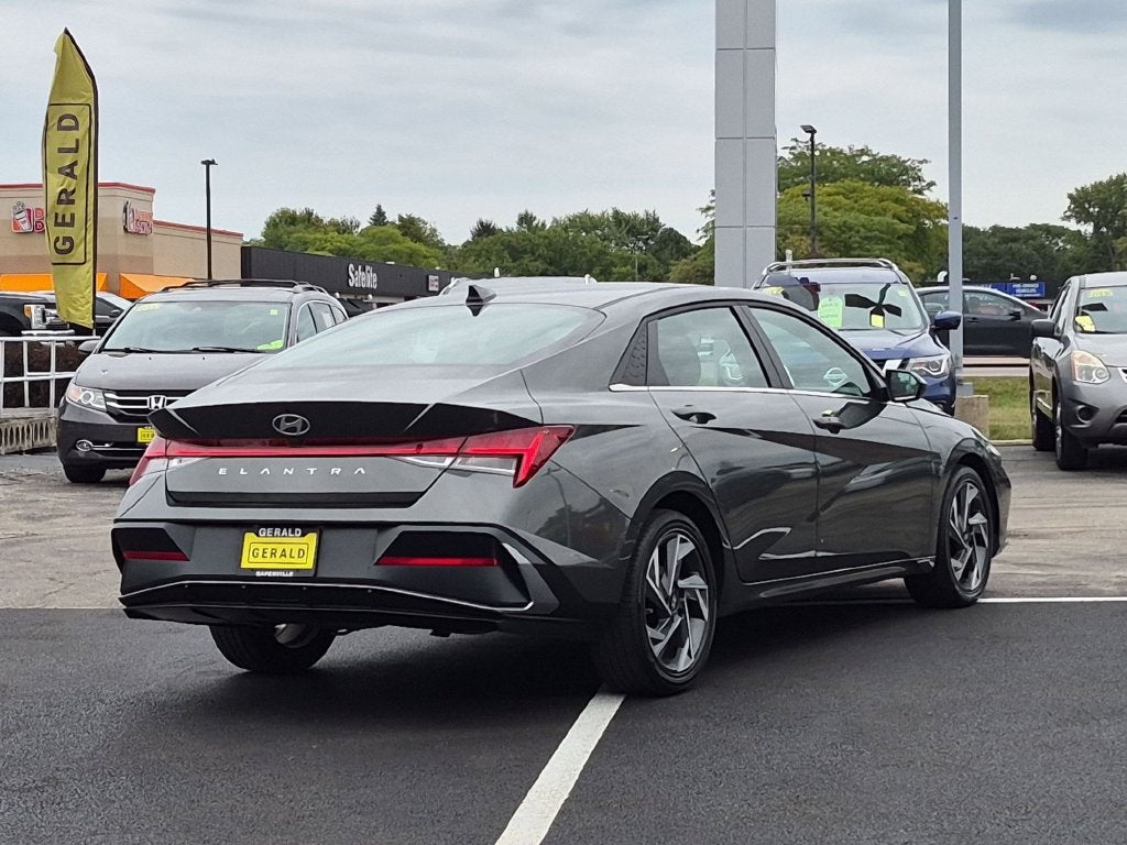2025 Hyundai Elantra SEL Convenience