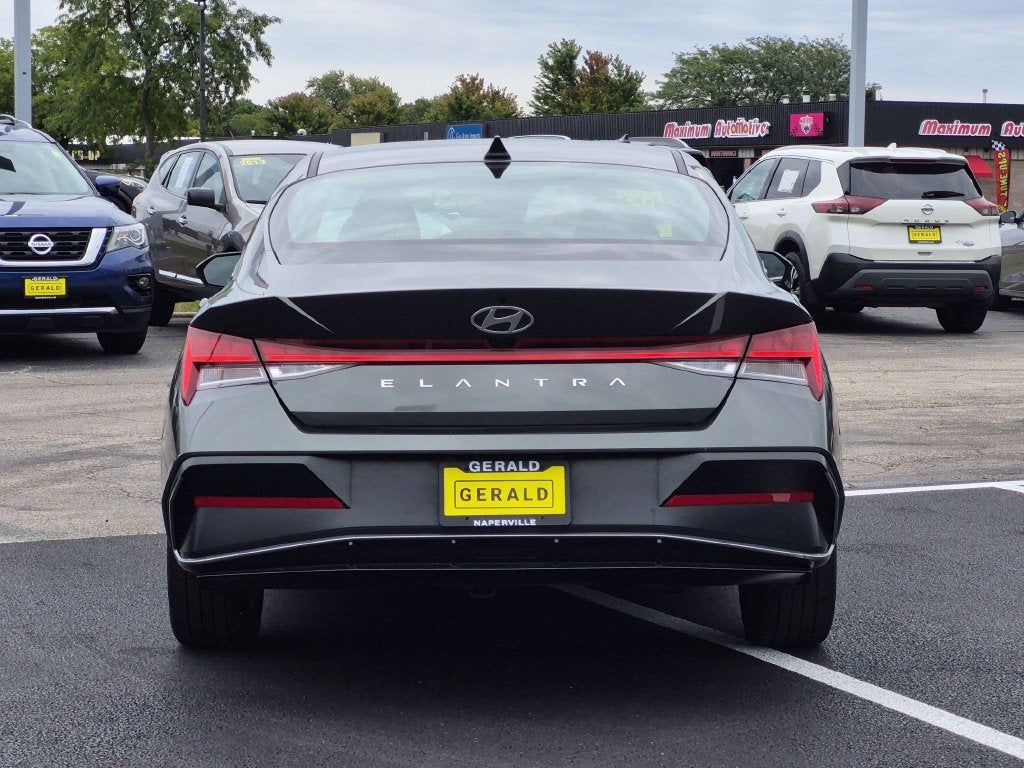 2025 Hyundai Elantra SEL Convenience