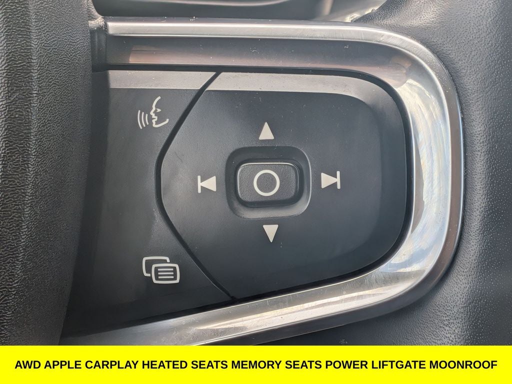 2021 Volvo XC40 Momentum