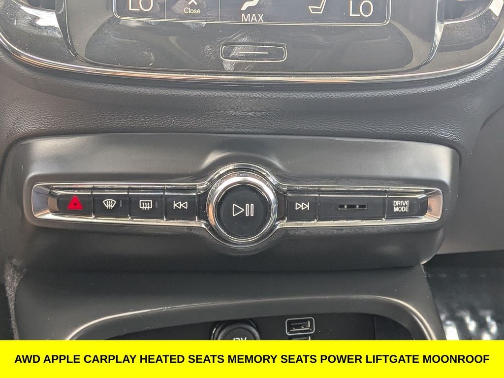 2021 Volvo XC40 Momentum