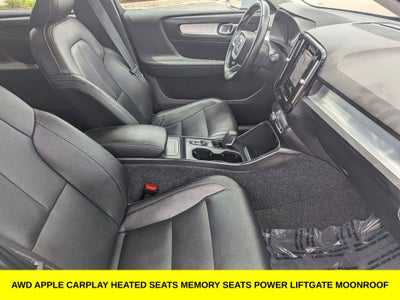 2021 Volvo XC40 Momentum