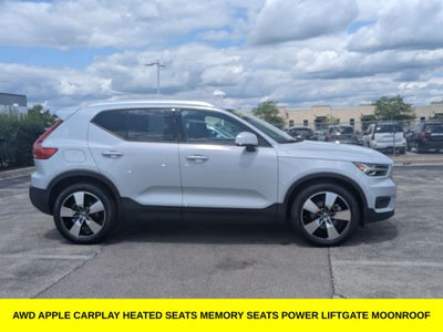 2021 Volvo XC40 Momentum