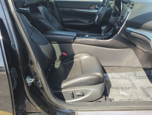 2022 Nissan Maxima SV