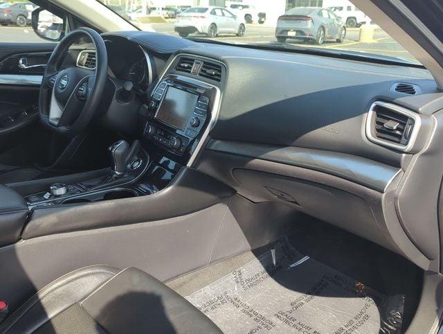 2022 Nissan Maxima SV