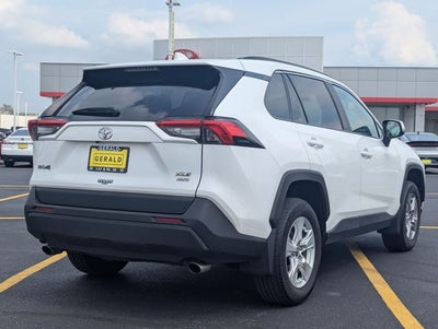 2022 Toyota RAV4 XLE