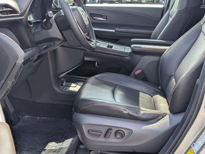2022 Toyota Sienna XSE 7 Passenger