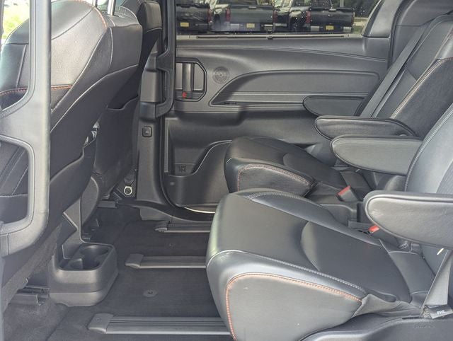 2022 Toyota Sienna XSE 7 Passenger