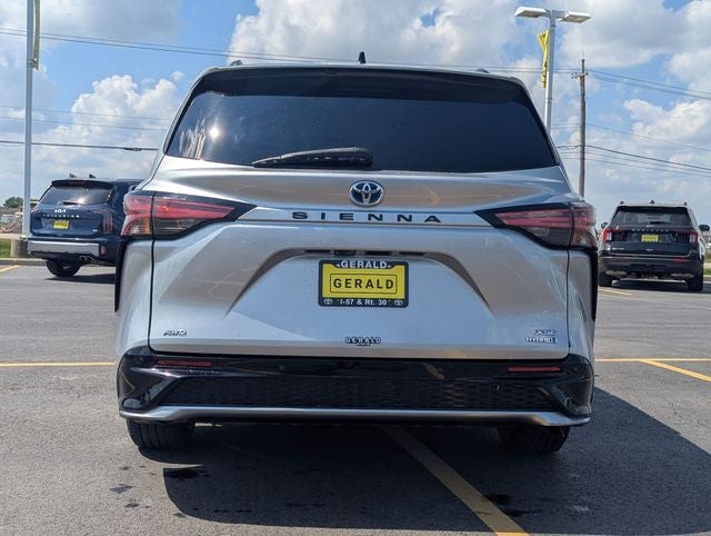 2022 Toyota Sienna XSE 7 Passenger