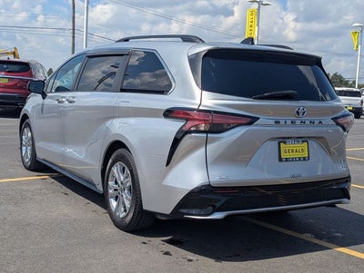 2022 Toyota Sienna XSE 7 Passenger