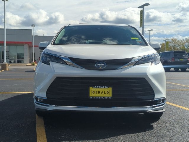2024 Toyota Sienna XLE 7 Passenger