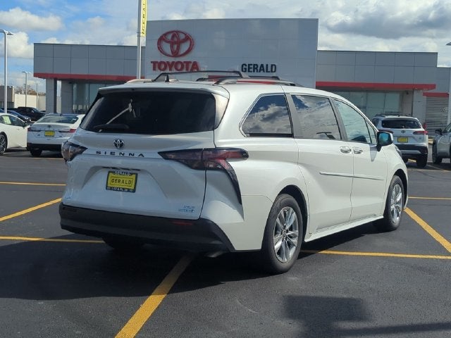 2024 Toyota Sienna XLE 7 Passenger
