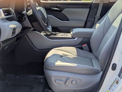 2025 Toyota Highlander XLE