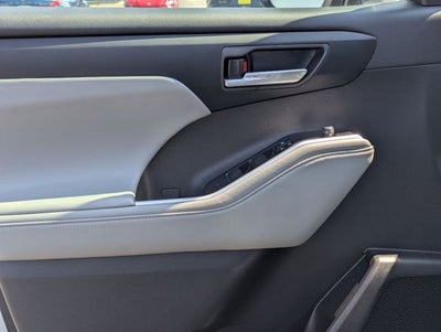 2025 Toyota Highlander XLE