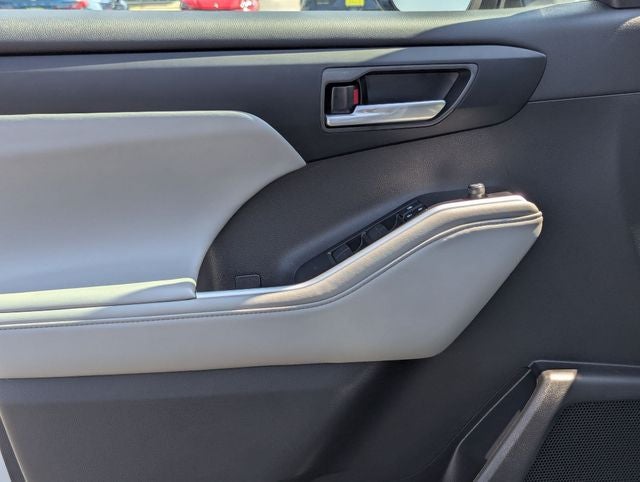 2025 Toyota Highlander XLE