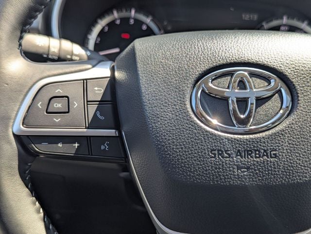 2025 Toyota Highlander XLE