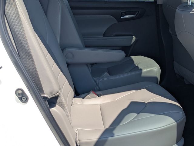 2025 Toyota Highlander XLE